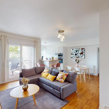 圣但尼Live Like A Local Stylish 2Br With Balcony & Parking公寓 外观 照片