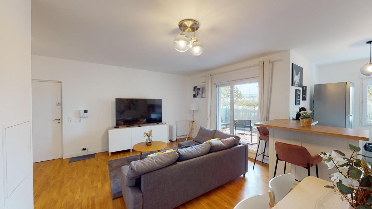 圣但尼Live Like A Local Stylish 2Br With Balcony & Parking公寓 外观 照片