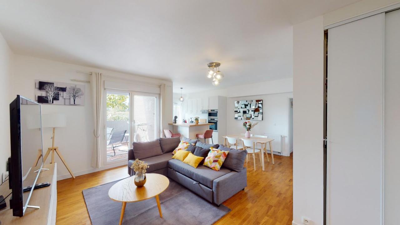 圣但尼Live Like A Local Stylish 2Br With Balcony & Parking公寓 外观 照片