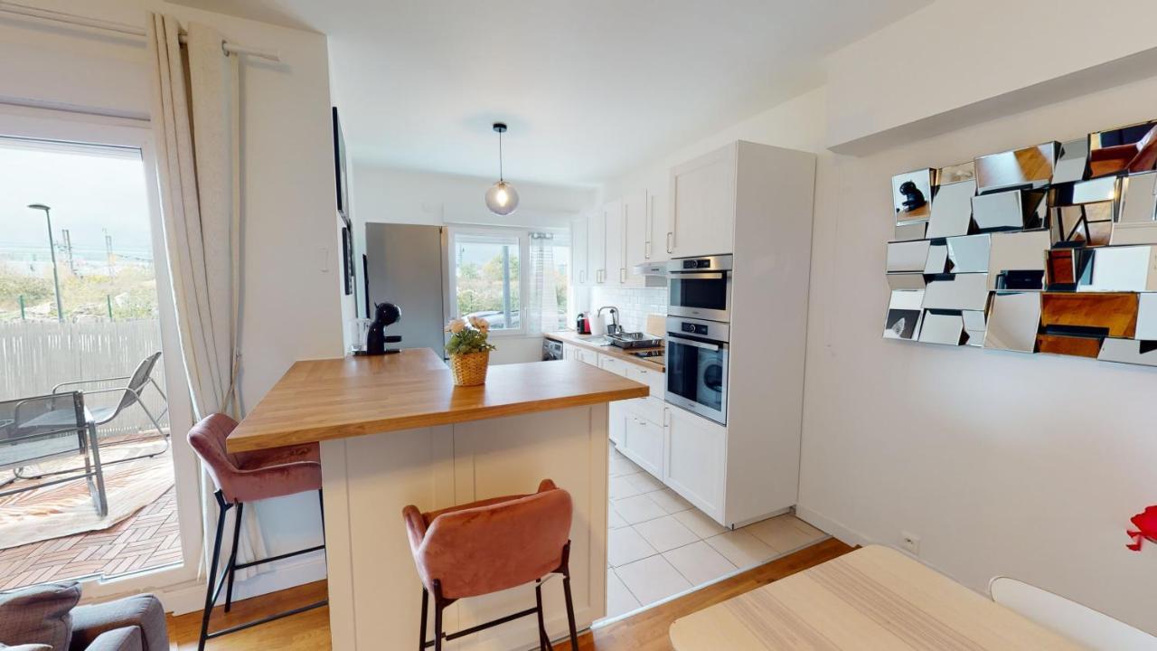 圣但尼Live Like A Local Stylish 2Br With Balcony & Parking公寓 外观 照片