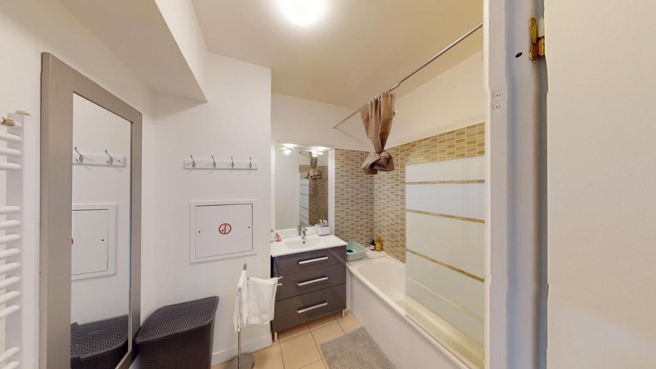 圣但尼Live Like A Local Stylish 2Br With Balcony & Parking公寓 外观 照片